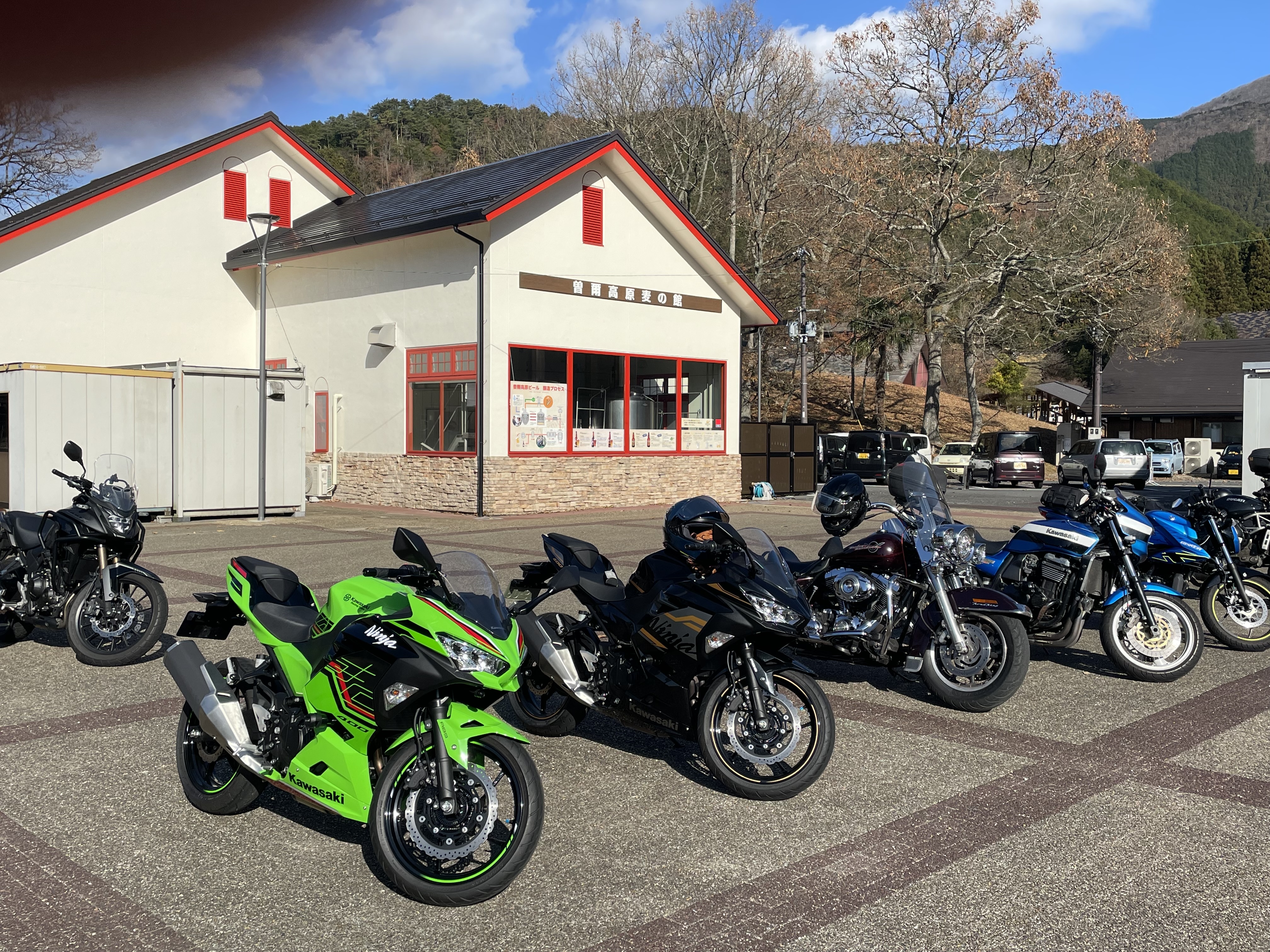 お亀の湯バイク到着